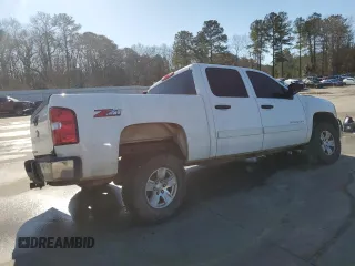 2013 Chevrolet Silverado 1500 LT with VIN 3GCPCSE04DG359394, listed as a Copart auction lot 48547555 with 214,435 mi miles and Salvage Title. Bid and sale history available at DreamBid. Image 3.