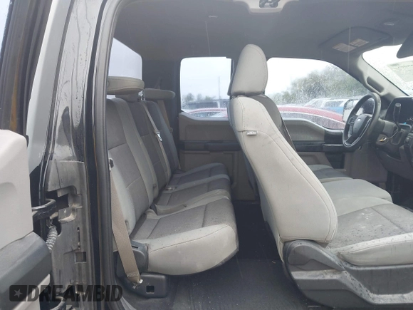2016 Ford F-150 XL with VIN 1FTEX1CP3GKE11939, listed as a IAAI auction lot 41900096 with 165,947 mi miles and . Bid and sale history available at carsss.com. Image 8.