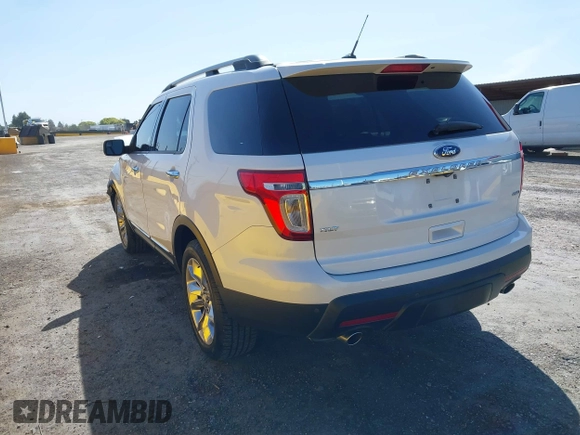 2014 Ford Explorer XLT with VIN 1FM5K8D81EGC01334, listed as a IAAI auction lot 41995546 with 139,812 mi miles and . Bid and sale history available at carsss.com. Image 3.