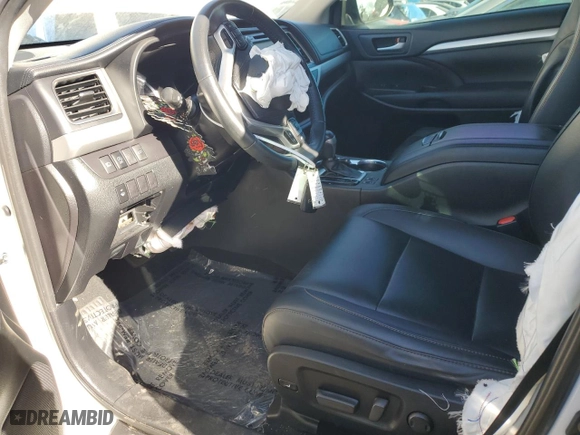 2019 Toyota Highlander SE with VIN 5TDJZRFH3KS943706, listed as a Copart auction lot 79907224 with 62,596 mi miles and Salvage Title. Bid and sale history available at carsss.com. Image 7.