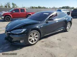 2020 Tesla Model S Performance with VIN 5YJSA1E49LF398581, listed as a Copart auction lot 50723735 with 28,534 mi miles and Salvage Title. Bid and sale history available at carsss.com. Image 1.