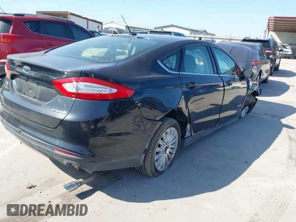 2015 Ford Fusion S Hybrid with VIN 3FA6P0UU9FR106402, listed as a IAAI auction lot 41983961 with 27,122 mi miles. Bid and sale history available at carsss.com. Image 4.