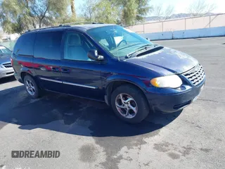 2005 Chrysler Town & Country Touring with VIN 2C4GP54L85R157798, listed as a IAAI auction lot 41715196 with 170,275 mi miles. Bid and sale history available at carsss.com. Image 1.