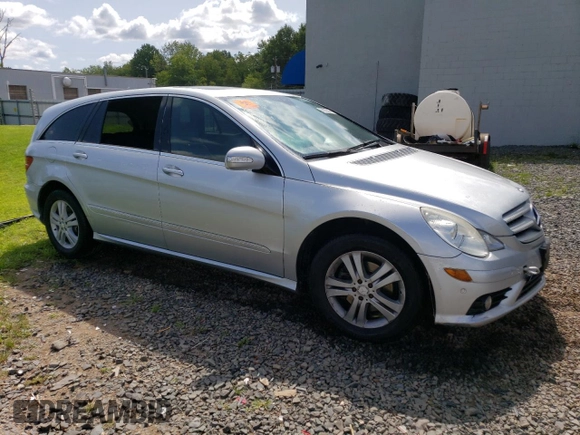 2008 Mercedes-Benz R 3.5L with VIN 4JGCB65E88A074539, listed as a Copart auction lot 68353544 with Not provided miles and Salvage title. Bid and sale history available at DreamBid. Image 4.