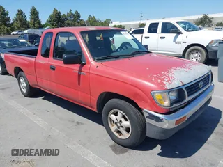 1995 Toyota Tacoma z VIN 4TAUN53B6SZ015352, wystawiony jako IAAI lot #42387078 z przebiegiem 253 006 mil mil oraz . Historia ofert i sprzedaży dostępna na DreamBid. Obrazek 1.