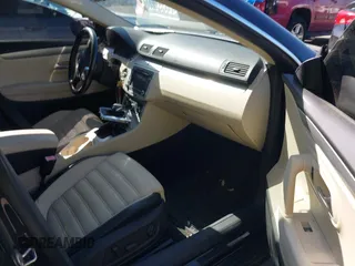 2011 Volkswagen CC Sport with VIN WVWMP7AN3BE708264, listed as a IAAI auction lot 42088964 with 1 mi miles. Bid and sale history available at carsss.com. Image 5.
