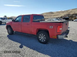 2011 Chevrolet Silverado 1500 LT with VIN 3GCPKSE3XBG314650, listed as a Copart auction lot 46709735 with 171,259 mi miles and Salvage Title. Bid and sale history available at DreamBid. Image 2.