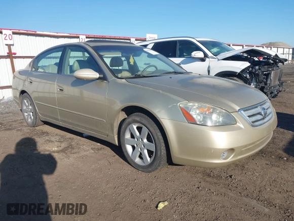 2002 Nissan Altima S with VIN 1N4AL11D52C125375, listed as a IAAI auction lot 41378101 with 148,701 mi miles. Bid and sale history available at carsss.com. Image 1.