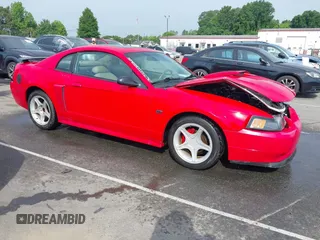 2002 Ford Mustang GT Deluxe z VIN 1FAFP42X32F161388, wystawiony jako IAAI lot #42271266 z przebiegiem 140 821 mil mil oraz . Historia ofert i sprzedaży dostępna na DreamBid. Obrazek 13.