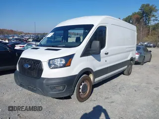2023 Ford Transit Cargo с VIN 1FTBR1C82PKA54484, выставлен на аукционе IAAI как лот 40983625 с пробегом 57 151 миль миль и . История ставок и продаж доступна на DreamBid. Изображение 2.