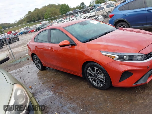 2023 Kia Forte LXS z VIN 3KPF24AD4PE596731, wystawiony jako IAAI lot #40501519 z przebiegiem 36 755 mil mil oraz . Historia ofert i sprzedaży dostępna na DreamBid. Obrazek 13.