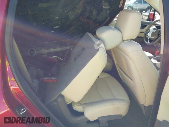 2021 Cadillac XT6 Premium Luxury z VIN 1GYKPCRS1MZ114854, wystawiony jako IAAI lot #41205686 z przebiegiem 27 347 mil mil oraz . Historia ofert i sprzedaży dostępna na DreamBid. Obrazek 8.