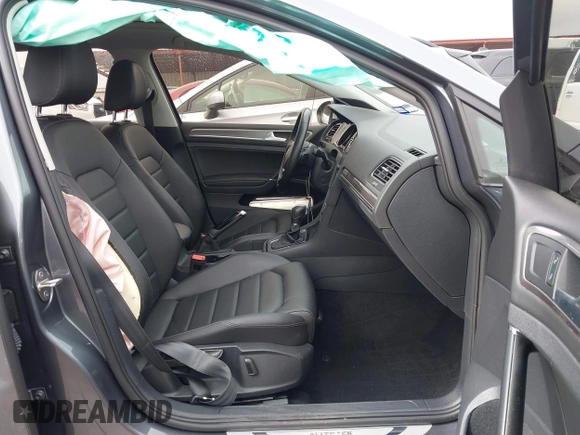 2019 Volkswagen Golf S z VIN 3VWH17AU1KM505617, wystawiony jako IAAI lot #41659236 z przebiegiem 37 964 mil mil oraz . Historia ofert i sprzedaży dostępna na DreamBid. Obrazek 5.