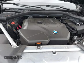 2021 BMW X3 xDrive30i z VIN 5UXTY5C04M9F93699, wystawiony jako IAAI lot #42069567 z przebiegiem 24 773 mil mil oraz . Historia ofert i sprzedaży dostępna na DreamBid. Obrazek 10.