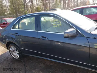 2013 Mercedes-Benz E-Class E 350 Luxury with VIN WDDHF8JB0DA707640, listed as a IAAI auction lot 41916454 with 104,469 mi miles. Bid and sale history available at carsss.com. Image 13.