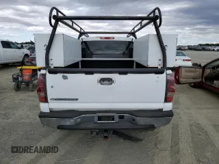 2006 Chevrolet Silverado 1500HD LT2 z VIN 1GCGK13U46F127367, wystawiony jako Copart lot #76842544 z przebiegiem 228 462 mil mil oraz Czysty tytuł • Clean title. Historia ofert i sprzedaży dostępna na DreamBid. Obrazek 6.