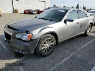 2011 Chrysler 300 Limited z VIN 2C3CA5CGXBH580893, wystawiony jako Copart lot #45752855 z przebiegiem 177 507 mil mil oraz Szkoda całkowita • Salvage title. Historia ofert i sprzedaży dostępna na DreamBid. Obrazek 1.
