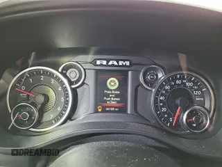2022 Ram 1500 Big Horn z VIN 1C6RRFFG3NN179009, wystawiony jako IAAI lot #42521052 z przebiegiem 60 189 mil mil oraz . Historia ofert i sprzedaży dostępna na DreamBid. Obrazek 19.