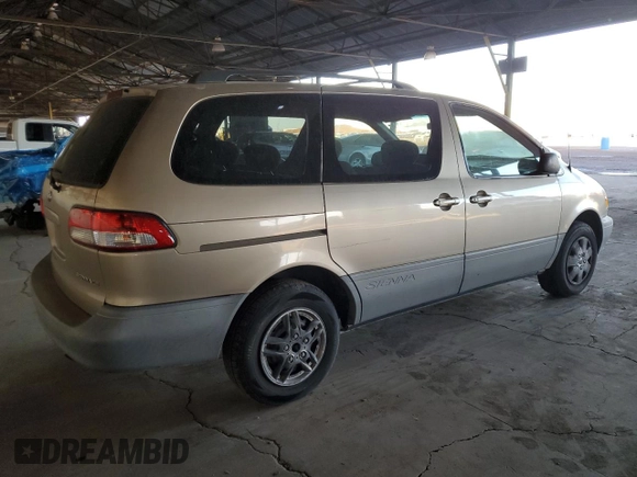 2002 Toyota Sienna CE with VIN 4T3ZF19C62U416738, listed as a Copart auction lot 81414694 with 179,051 mi miles and Clean Title. Bid and sale history available at carsss.com. Image 3.
