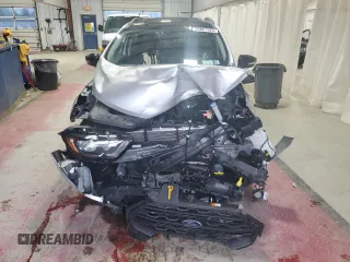 2021 Ford EcoSport SES z VIN MAJ6S3JL0MC404537, wystawiony jako Copart lot #54861525 z przebiegiem 13 626 mil mil oraz Szkody całkowita. Historia ofert i sprzedaży dostępna na DreamBid. Obrazek 5.