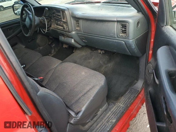 2000 Chevrolet Silverado 1500 with VIN 1GCEC19V8YZ218177, listed as a Copart auction lot 88020145 with 170,495 mi miles and Salvage Title. Bid and sale history available at carsss.com. Image 10.