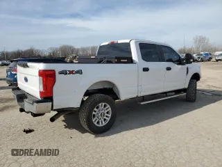 2018 Ford Super Duty F-250 SRW XL with VIN 1FT7W2B6XJEB68792, listed as a Copart auction lot 45408075 with 117,110 mi miles and Salvage Title. Bid and sale history available at carsss.com. Image 3.