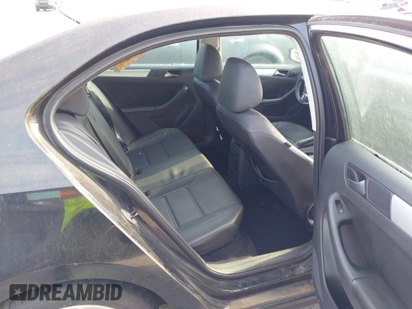 2011 Volkswagen Jetta SEL с VIN 3VWLX7AJ6BM394822, выставлен на аукционе IAAI как лот 42360987 с пробегом 173 310 миль миль и . История ставок и продаж доступна на DreamBid. Изображение 8.