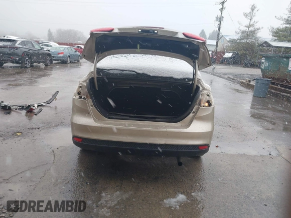 2018 Ford Focus SE with VIN 1FADP3F25JL221767, listed as a IAAI auction lot 40899255 with 78,354 mi miles. Bid and sale history available at carsss.com. Image 6.