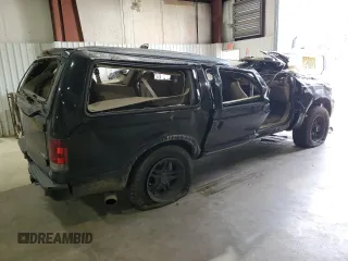 2004 Ford Excursion Limited with VIN 1FMSU43P64ED08260, listed as a Copart auction lot 43827475 with Not Provided miles and Salvage Title. Bid and sale history available at DreamBid. Image 3.