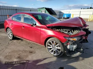 2021 Mazda 3 Preferred with VIN 3MZBPBCM9MM205816, listed as a Copart auction lot 84468874 with 34,351 mi miles and Salvage Title. Bid and sale history available at DreamBid. Image 4.