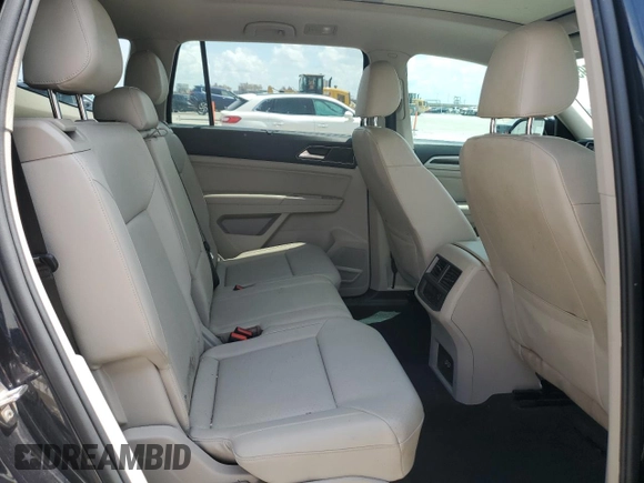 2018 Volkswagen Atlas SEL with VIN 1V2RR2CA3JC543080, listed as a Copart auction lot 53913795 with 131,173 mi miles and Salvage title. Bid and sale history available at DreamBid. Image 11.