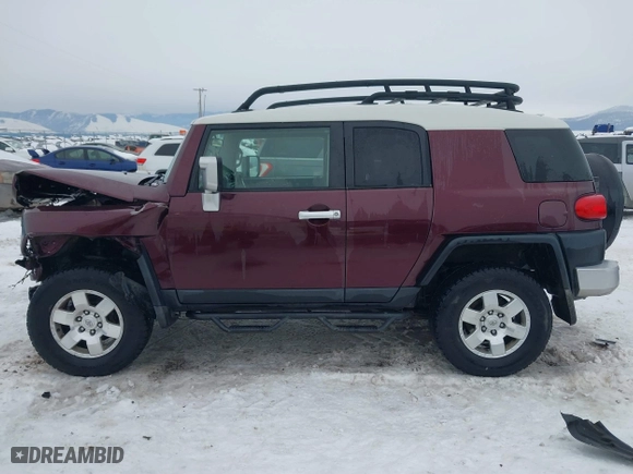 2007 Toyota FJ Cruiser with VIN JTEBU11FX70020977, listed as a IAAI auction lot 41603267 with 163,858 mi miles. Bid and sale history available at carsss.com. Image 14.