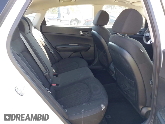 2019 Kia Optima LX with VIN 5XXGT4L33KG324175, listed as a IAAI auction lot 42139795 with 105,273 mi miles. Bid and sale history available at carsss.com. Image 8.