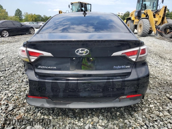 2017 Hyundai Sonata Hybrid SE with VIN KMHE24L14HA059503, listed as a Copart auction lot 67962073 with 97,379 mi miles. Bid and sale history available at carsss.com. Image 6.
