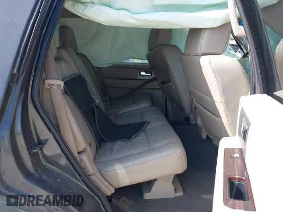 2007 Ford Expedition Limited с VIN 1FMFU19567LA40445, выставлен на аукционе IAAI как лот 42045950 с пробегом 188 212 миль миль и . История ставок и продаж доступна на DreamBid. Изображение 8.