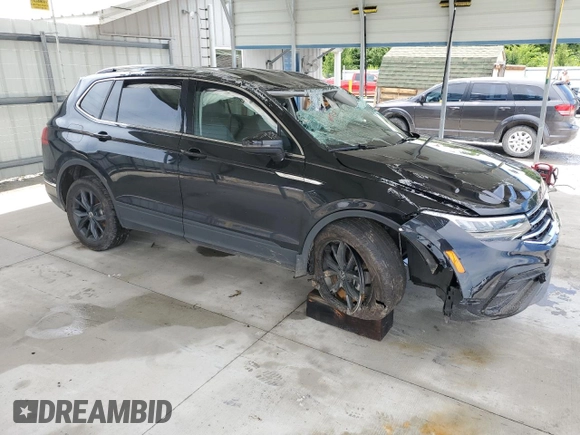 2024 Volkswagen Tiguan SE z VIN 3VV3B7AX5RM124854, wystawiony jako Copart lot #63654575 z przebiegiem 28 495 mil mil oraz Czysty tytuł • Clean title. Historia ofert i sprzedaży dostępna na DreamBid. Obrazek 4.
