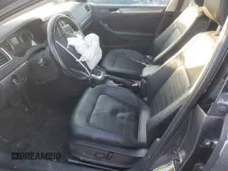 2014 Volkswagen Jetta SEL z VIN 3VWL17AJ6EM438176, wystawiony jako Copart lot #85081294 z przebiegiem 108 420 mil mil oraz Szkoda całkowita • Salvage title. Historia ofert i sprzedaży dostępna na DreamBid. Obrazek 7.