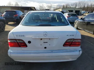 2000 Mercedes-Benz E-Class AWD with VIN WDBJF82G1YX028712, listed as a Copart auction lot 43983315 with 201,037 mi miles and Salvage Title. Bid and sale history available at carsss.com. Image 6.