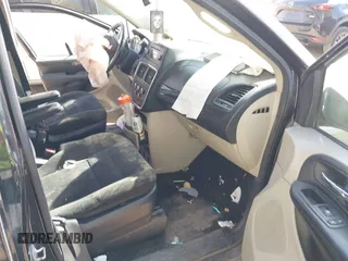 2016 Dodge Grand Caravan SE with VIN 2C4RDGBG6GR151844, listed as a IAAI auction lot 40646253 with 169,050 mi miles and . Bid and sale history available at DreamBid. Image 5.