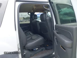 2004 Chevrolet Avalanche Z71 with VIN 3GNEK12T54G209885, listed as a IAAI auction lot 41955338 with 243,811 mi miles. Bid and sale history available at carsss.com. Image 8.