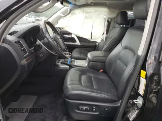 2016 Toyota Land Cruiser z VIN JTMCY7AJ0G4047120, wystawiony jako Copart lot #67792753 z przebiegiem 65 872 mil mil oraz . Historia ofert i sprzedaży dostępna na DreamBid. Obrazek 7.