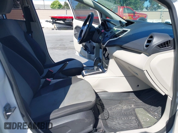 2013 Ford Fiesta S с VIN 3FADP4TJ3DM215650, выставлен на аукционе IAAI как лот 42462870 с пробегом 142 762 миль миль и . История ставок и продаж доступна на DreamBid. Изображение 5.