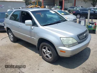 2001 Lexus RX 300 z VIN JTJGF10UX10111319, wystawiony jako IAAI lot #42432446 z przebiegiem 201 787 mil mil oraz . Historia ofert i sprzedaży dostępna na DreamBid. Obrazek 1.