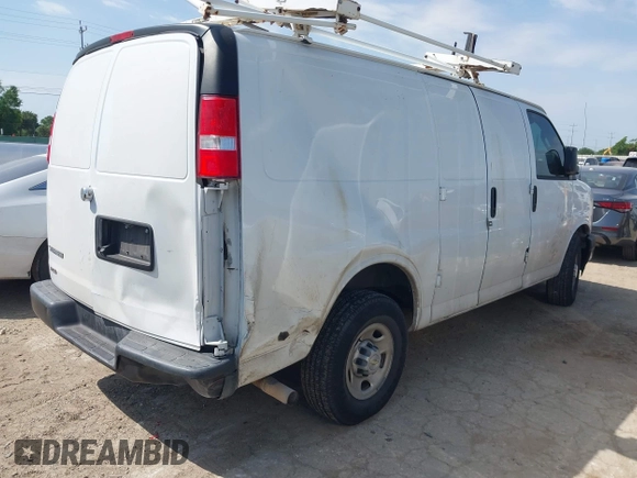 2020 Chevrolet Express Cargo with VIN 1GCWGAFP0L1161172, listed as a IAAI auction lot 42135101 with 130,189 mi miles and . Bid and sale history available at DreamBid. Image 4.