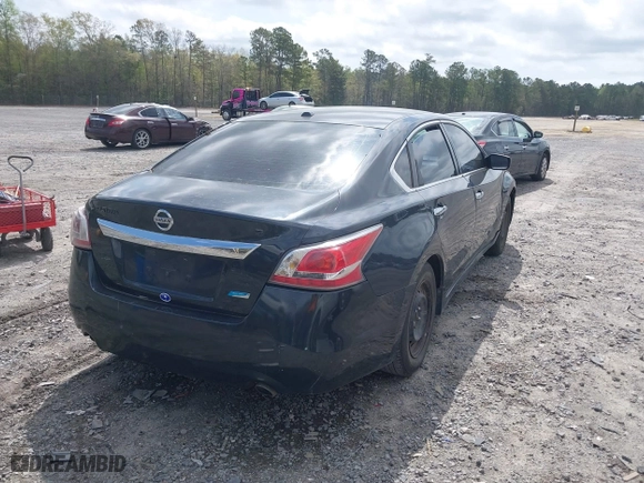 2015 Nissan Altima 2.5 with VIN 1N4AL3AP4FN870179, listed as a IAAI auction lot 41914006 with 227,935 mi miles. Bid and sale history available at carsss.com. Image 4.