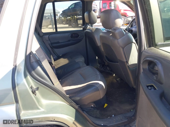 2004 Chevrolet TrailBlazer LS with VIN 1GNDT13S142119527, listed as a IAAI auction lot 41814047 with 210,762 mi miles. Bid and sale history available at carsss.com. Image 8.