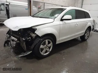 2015 Audi Q7 3.0T Premium Plus with VIN WA1LGAFE3FD010597, listed as a IAAI auction lot 41010174 with NaN miles. Bid and sale history available at carsss.com. Image 18.