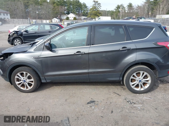 2017 Ford Escape SE with VIN 1FMCU9G90HUA32991, listed as a IAAI auction lot 41947411 with 118,654 mi miles. Bid and sale history available at carsss.com. Image 14.