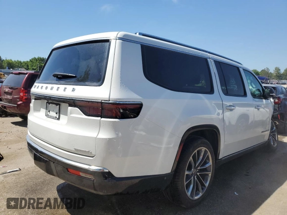 2023 Jeep Wagoneer Series III with VIN 1C4SJSDP3PS573384, listed as a Copart auction lot 58173364 with 5,014 mi miles and Salvage title. Bid and sale history available at DreamBid. Image 3.