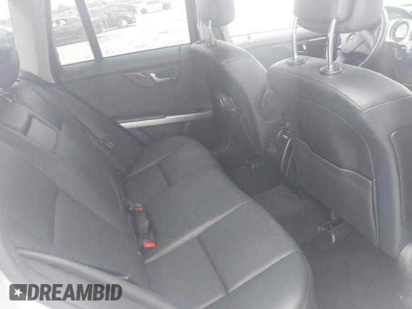 2011 Mercedes-Benz GLK 350 with VIN WDCGG5GB5BF574800, listed as a IAAI auction lot 41937786 with 61,521 mi miles and . Bid and sale history available at DreamBid. Image 8.